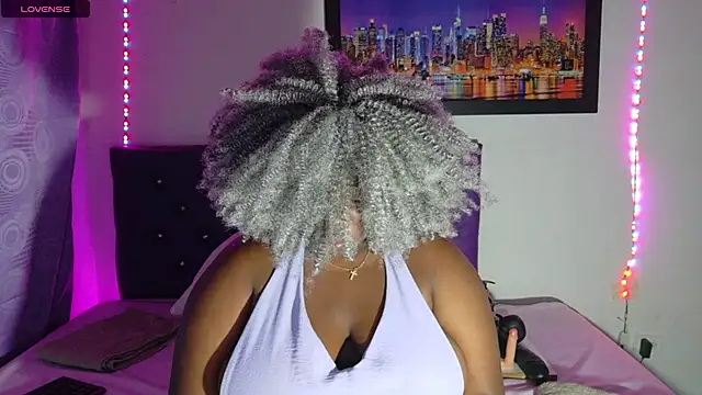 Snapshot of ebony_NeighborMoans chatting on April 22, 2026, 3:13 am ebony NeighborMoans online show from April 22, 2026, 3:13 am