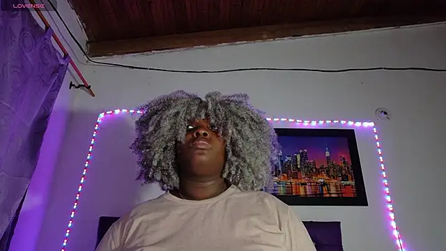 Snapshot of ebony_NeighborMoans chatting on April 30, 2026, 3:13 am ebony NeighborMoans online show from April 30, 2026, 3:13 am
