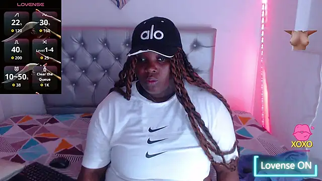 ebony NeighborMoans online show from November 6, 2025, 3:21 am