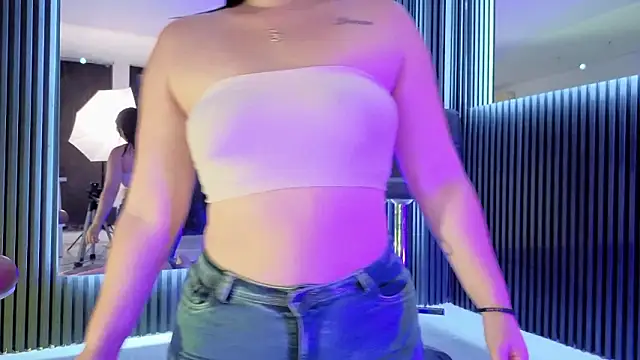 Snapshot of MiaaFarrel chatting on February 20, 2026, 3:36 pm MiaaFarrel online show from February 20, 2026, 3:36 pm