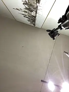 Snapshot of KloePink_ chatting on October 31, 2025, 10:56 am KloePink online show from October 31, 2025, 10:56 am