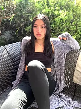 Snapshot of KloePink_ chatting on October 22, 2025, 1:54 pm KloePink online show from October 22, 2025, 1:54 pm