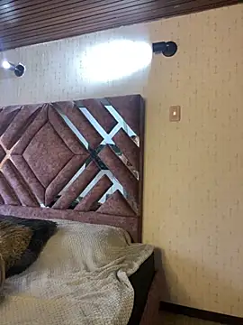 Snapshot of KloePink_ chatting on November 14, 2025, 12:09 pm KloePink online show from November 14, 2025, 12:09 pm