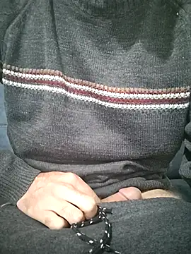 Snapshot of fearleass chatting on December 3, 2025, 7:13 pm fearleass online show from December 3, 2025, 7:13 pm