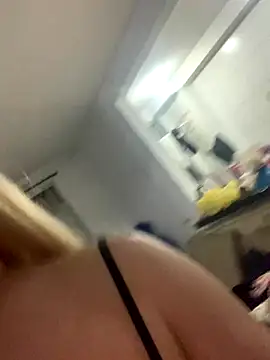 Snapshot of loiragoxtosinnha chatting on November 1, 2025, 1:12 am loiragoxtosinnha online show from November 1, 2025, 1:12 am