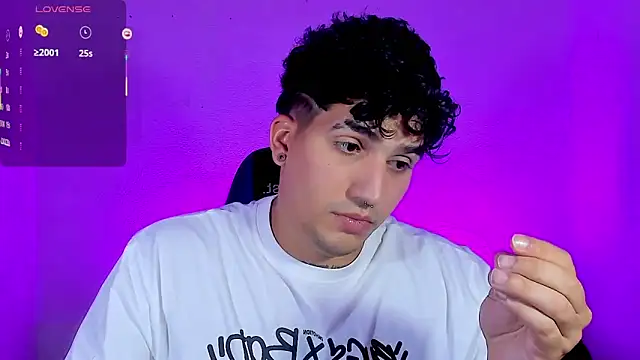 Saturn boy online show from November 7, 2025, 10:13 pm