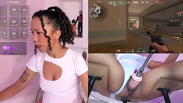 Snapshot of NovaLyn chatting on September 22, 2025, 4:29 am NovaLyn online show from September 22, 2025, 4:29 am