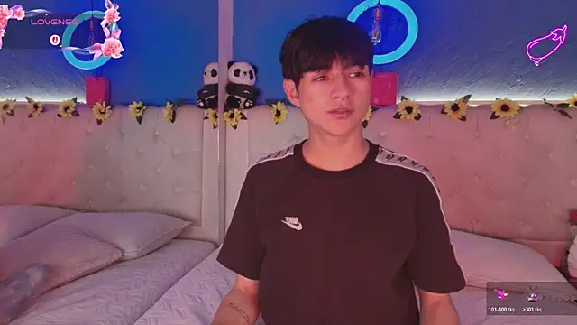 AleAurarashi online show from March 28, 2026, 3:18 am