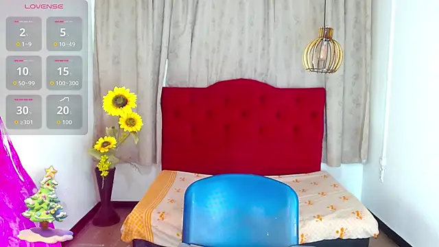 Snapshot of luisa__torres chatting on December 2, 2025, 3:19 am luisa torres online show from December 2, 2025, 3:19 am