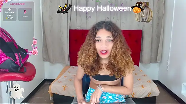 Snapshot of luisa__torres chatting on October 30, 2025, 3:05 am luisa torres online show from October 30, 2025, 3:05 am