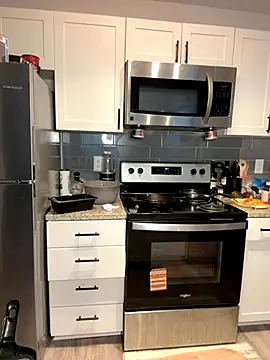 cupcakemia online show from September 30, 2025, 4:57 pm