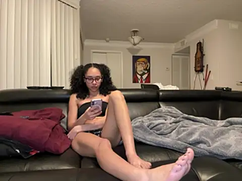 cupcakemia online show from April 16, 2026, 1:17 am