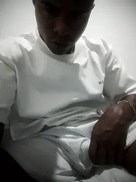 Snapshot of _yefez chatting on January 18, 2026, 2:48 am yefez online show from January 18, 2026, 2:48 am