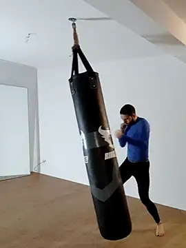 EyesNeverLies online show from October 5, 2025, 7:26 pm