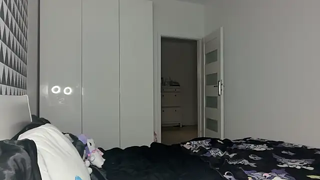 Snapshot of FluffySlutt chatting on November 3, 2025, 1:55 am FluffySlutt online show from November 3, 2025, 1:55 am