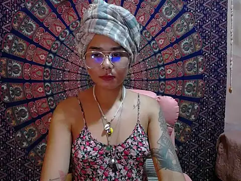 Delliriummm online show from March 6, 2026, 8:42 am