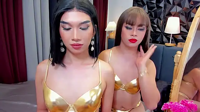 Snapshot of MaxCollins chatting on November 2, 2025, 4:23 pm MaxCollins online show from November 2, 2025, 4:23 pm