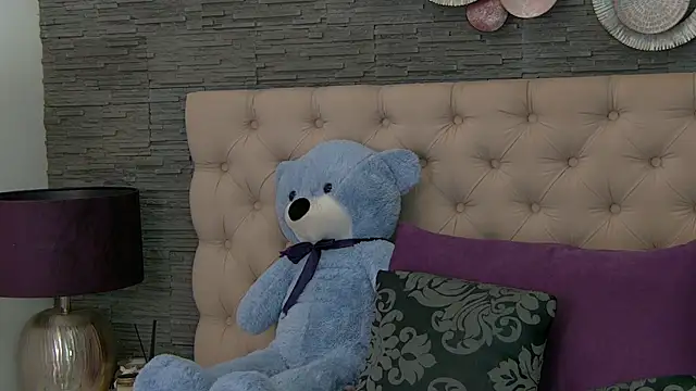 VannyFoxx online show from November 9, 2025, 8:02 pm