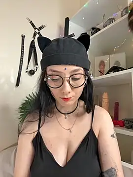 Snapshot of Jinhee_Tiny chatting on October 2, 2025, 9:45 am Jinhee Tiny online show from October 2, 2025, 9:45 am