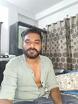 avi007p online show from June 17, 2026, 6:40 pm