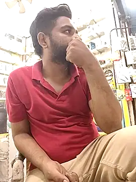 avi007p online show from June 23, 2026, 3:32 pm
