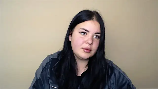Snapshot of _Trisha_li chatting on October 1, 2025, 12:31 pm  Trisha li online show from October 1, 2025, 12:31 pm