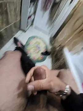 Snapshot of WelloffUpthrow chatting on March 6, 2026, 4:07 am WelloffUpthrow online show from March 6, 2026, 4:07 am