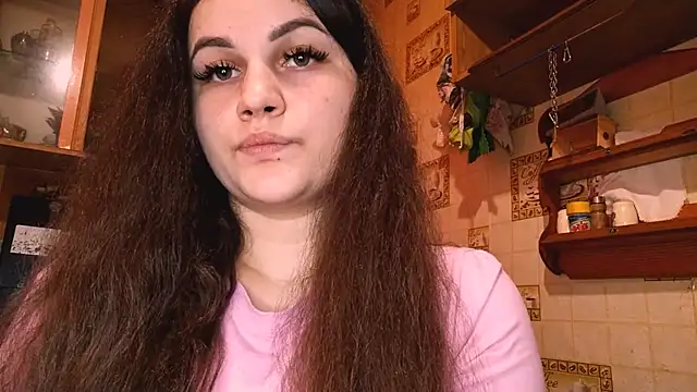 DierdreCousineau online show from November 21, 2025, 10:14 am