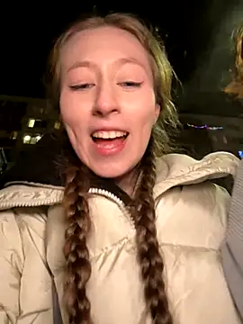 Snapshot of FroggyAnna chatting on December 5, 2025, 6:50 pm FroggyAnna online show from December 5, 2025, 6:50 pm