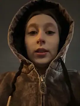 Snapshot of FroggyAnna chatting on October 27, 2025, 3:24 pm FroggyAnna online show from October 27, 2025, 3:24 pm