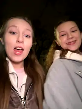 Snapshot of FroggyAnna chatting on November 6, 2025, 5:17 pm FroggyAnna online show from November 6, 2025, 5:17 pm