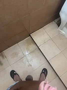 Snapshot of LVarjun chatting on September 22, 2025, 6:25 pm LVarjun online show from September 22, 2025, 6:25 pm