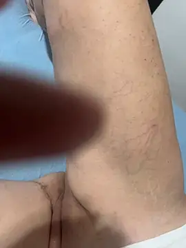 Snapshot of j_edson chatting on December 17, 2025, 1:10 am j edson online show from December 17, 2025, 1:10 am