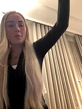 louisa1238x online show from October 21, 2025, 8:08 pm