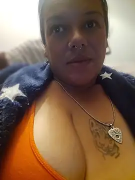Snapshot of GoddessChantelle chatting on May 4, 2026, 9:28 pm GoddessChantelle online show from May 4, 2026, 9:28 pm
