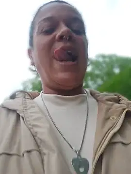 Snapshot of GoddessChantelle chatting on May 7, 2026, 6:33 pm GoddessChantelle online show from May 7, 2026, 6:33 pm