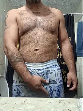 Snapshot of Cruz1522 chatting on December 18, 2025, 12:27 am Cruz1522 online show from December 18, 2025, 12:27 am