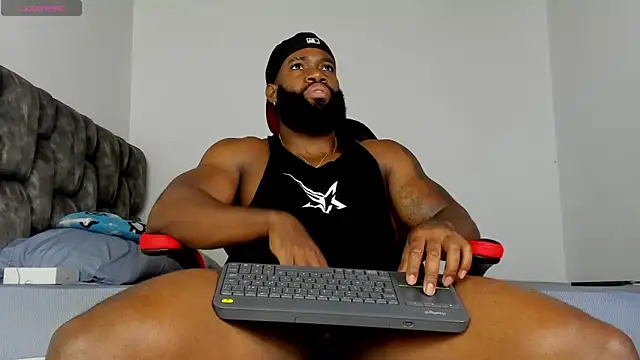Snapshot of james_musclebbc chatting on April 5, 2026, 10:05 pm james musclebbc online show from April 5, 2026, 10:05 pm