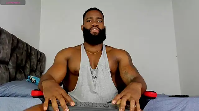 Snapshot of james_musclebbc chatting on March 11, 2026, 10:42 am james musclebbc online show from March 11, 2026, 10:42 am
