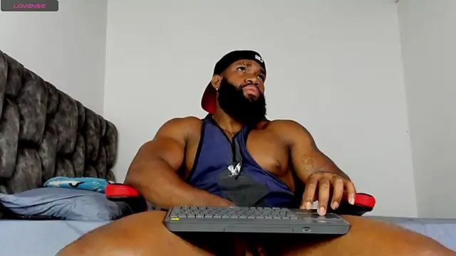 Snapshot of james_musclebbc chatting on April 23, 2026, 12:29 pm james musclebbc online show from April 23, 2026, 12:29 pm
