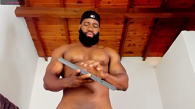 Snapshot of james_musclebbc chatting on April 13, 2026, 10:41 am james musclebbc online show from April 13, 2026, 10:41 am