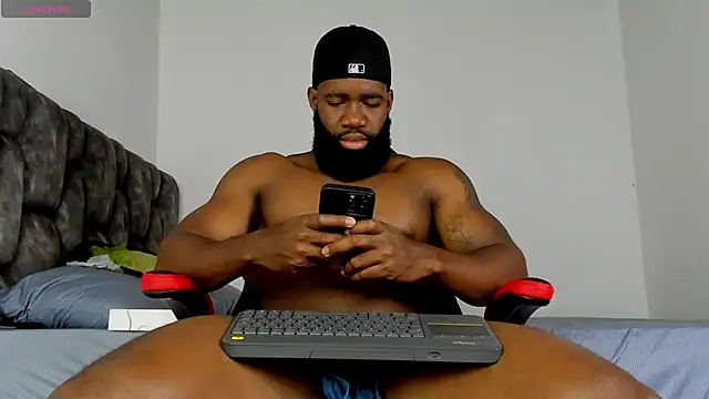 Snapshot of james_musclebbc chatting on April 12, 2026, 6:22 pm james musclebbc online show from April 12, 2026, 6:22 pm
