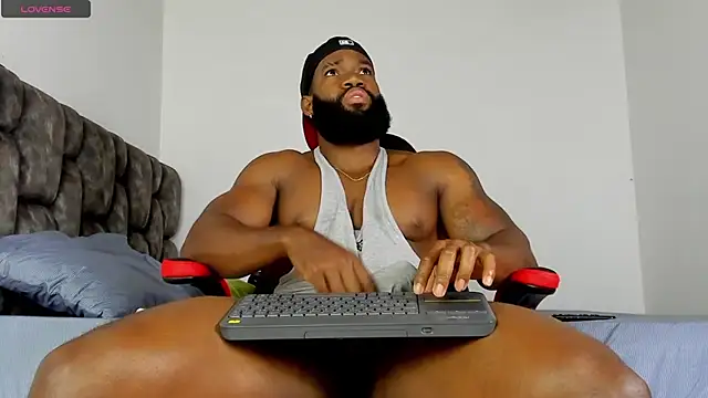 Snapshot of james_musclebbc chatting on April 4, 2026, 1:56 am james musclebbc online show from April 4, 2026, 1:56 am
