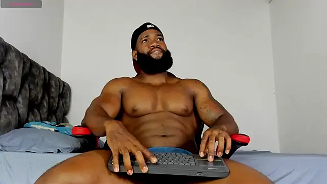 Snapshot of james_musclebbc chatting on May 17, 2026, 2:06 pm james musclebbc online show from May 17, 2026, 2:06 pm