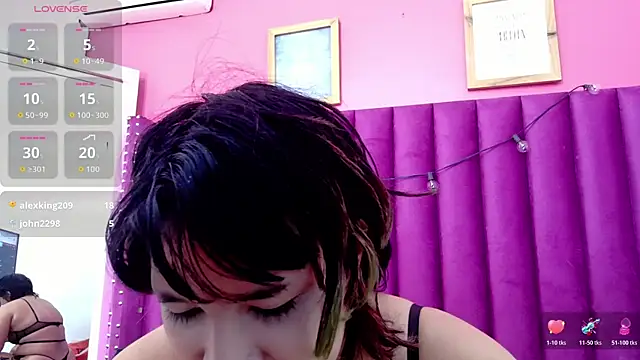 cosplaydate online show from October 28, 2025, 2:45 am