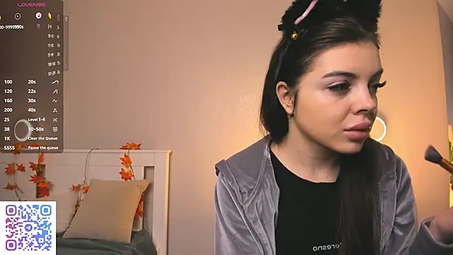 Snapshot of AuroraVice chatting on December 5, 2025, 6:23 am AuroraVice online show from December 5, 2025, 6:23 am