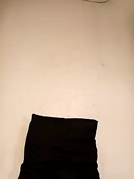 Liahdiaz  online show from December 22, 2025, 3:56 pm