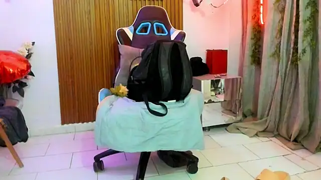 Snapshot of galactica_ chatting on September 27, 2025, 11:27 am galactica online show from September 27, 2025, 11:27 am