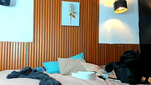 Snapshot of galactica_ chatting on November 3, 2025, 11:36 am galactica online show from November 3, 2025, 11:36 am