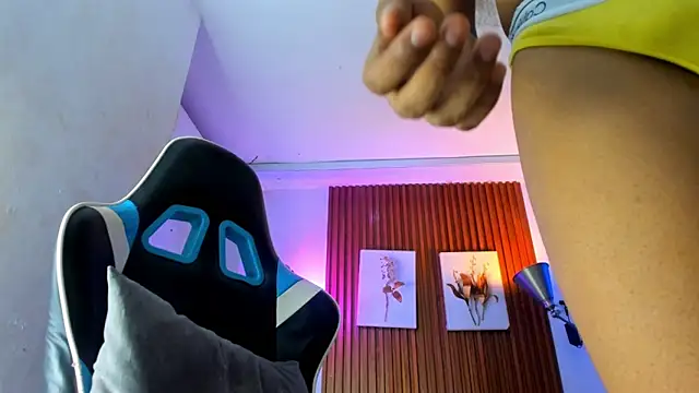 Snapshot of galactica_ chatting on November 19, 2025, 11:21 am galactica online show from November 19, 2025, 11:21 am